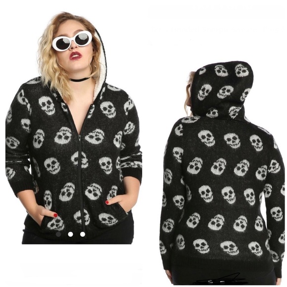 Hot Topic Sweaters - HOT TOPIC Skull Hooded Sherpa Sweater Black White Size Medium